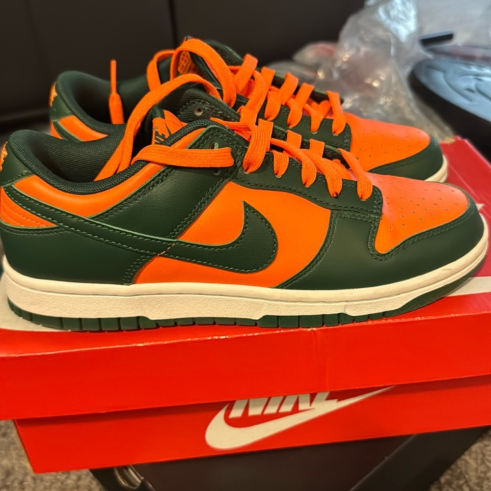 Nike Dunk Low Retro Miami Colors